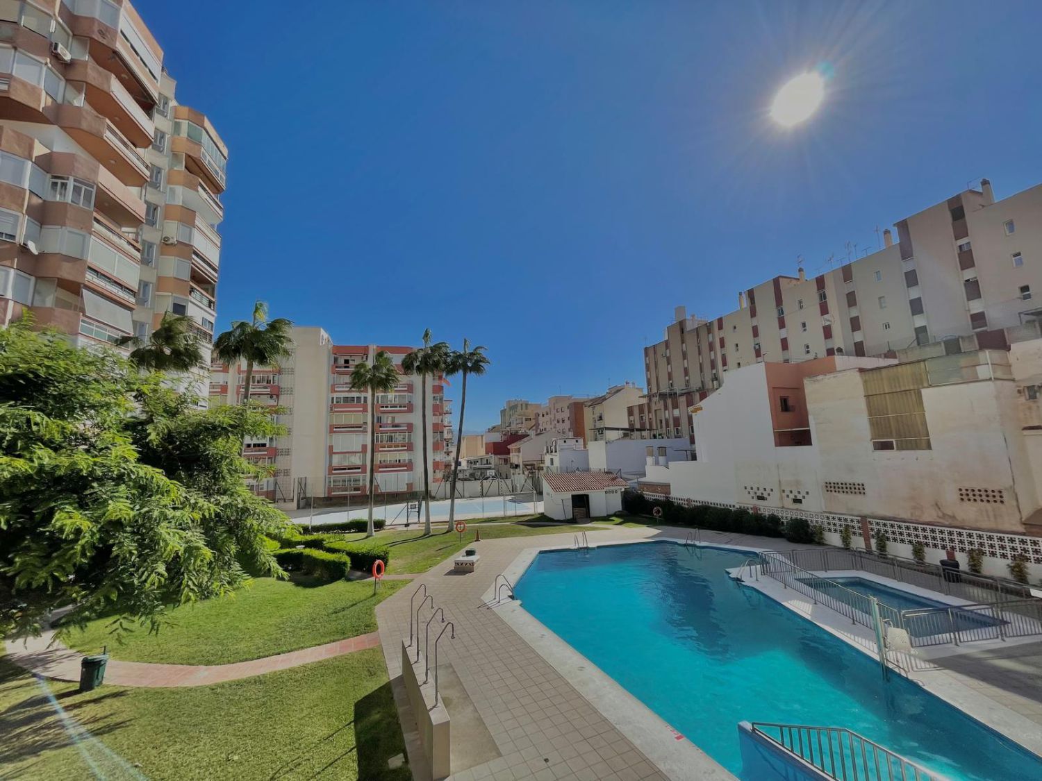 Exterior view of Study for sale in Vélez-Málaga  with Air Conditioner, Terrace and Community pool