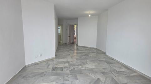 Photo 2 of Flat to rent in Calahonda, Mijas
