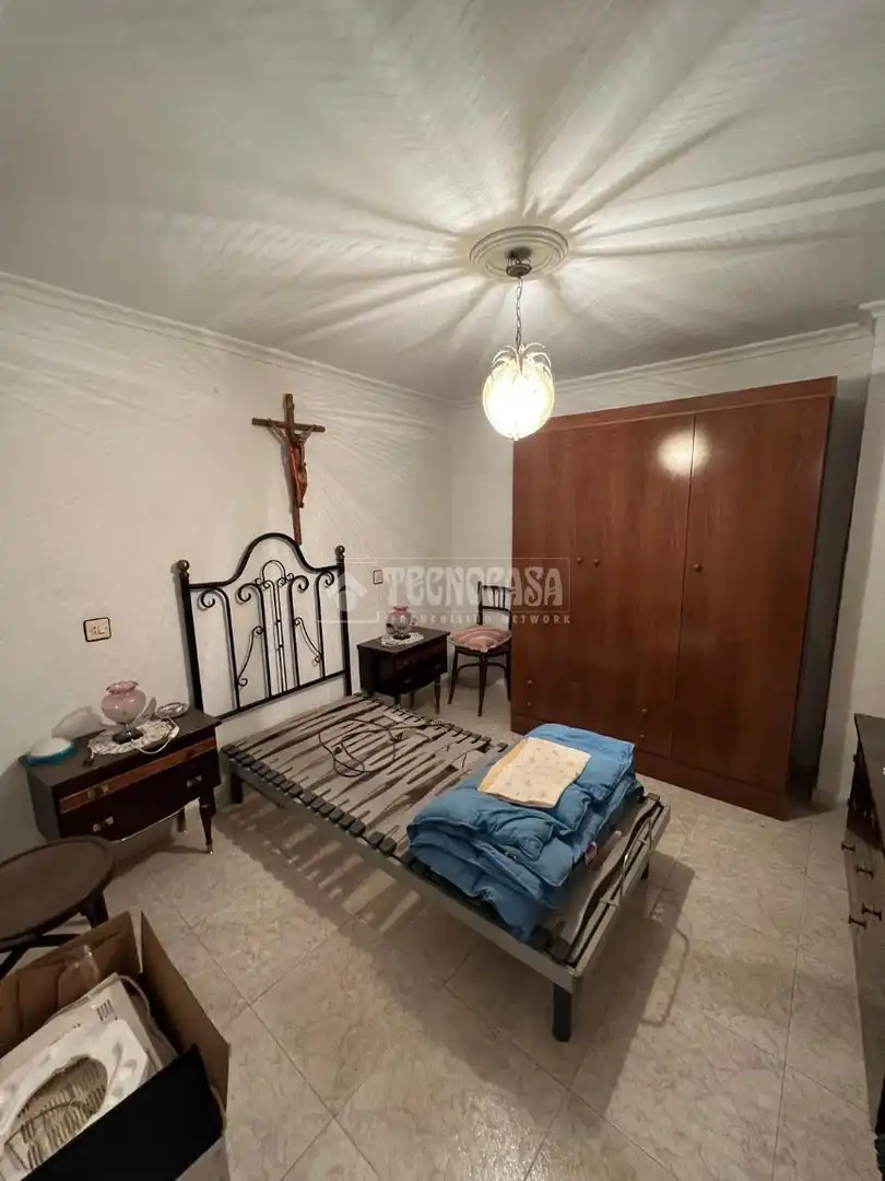 Habitación de Casa adosada en venta en Baeza con Aire acondicionado y Jardín privado