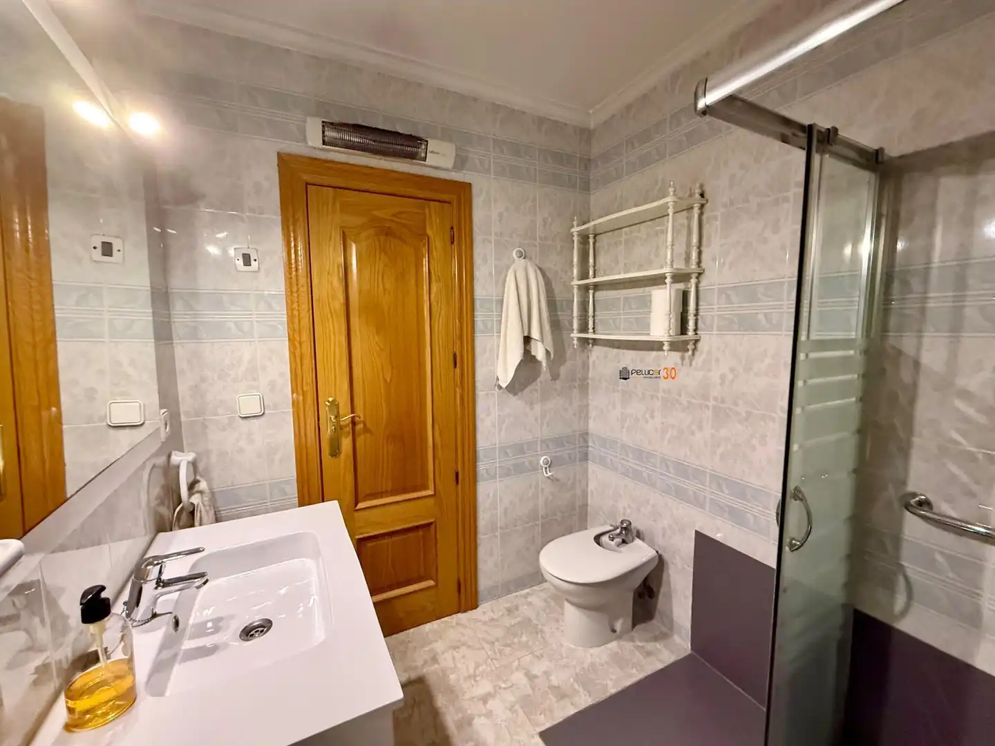 Baño de Piso en venta en Benidorm con Aire acondicionado, Calefacción y Terraza