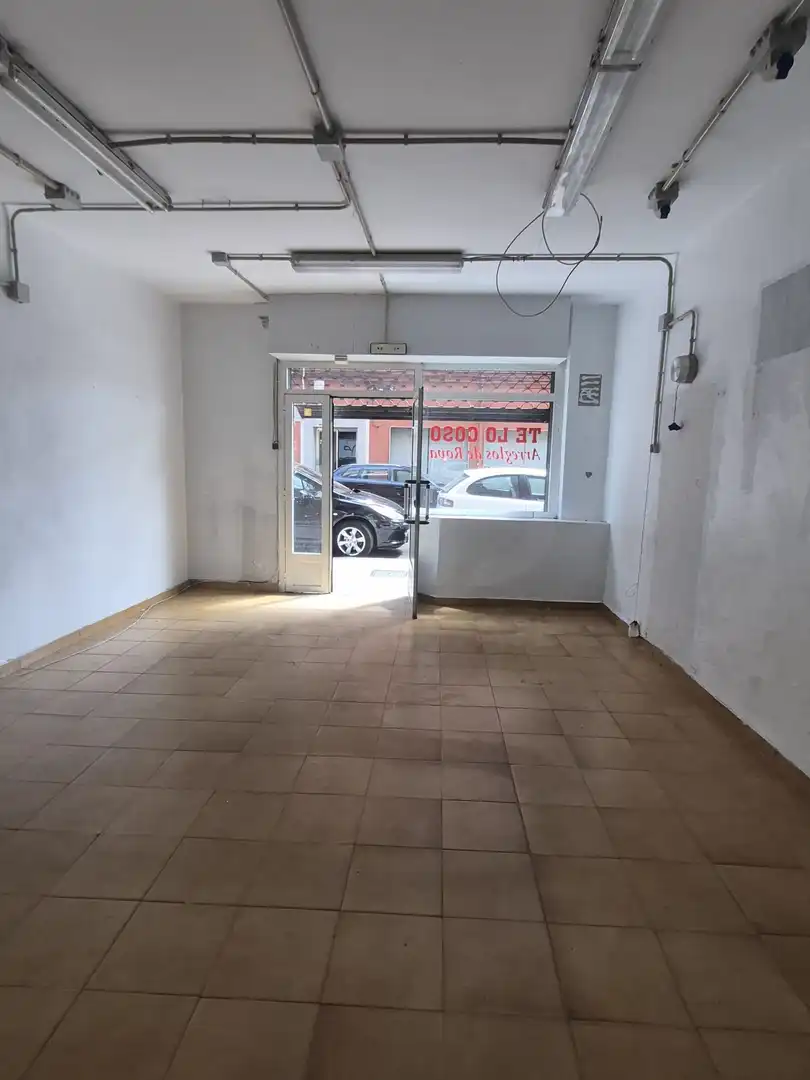Local comercial en venda a Calle PLATERO REBOLLO 3 3, imagen 4