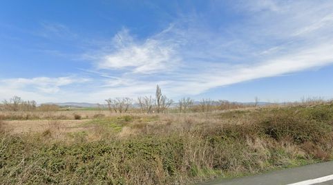 Excelente oportunidad para adquirir tu suelo en  la localidad de Tirgo en La Rioja. No dejes pasar esta gran ocasión de adquirir e