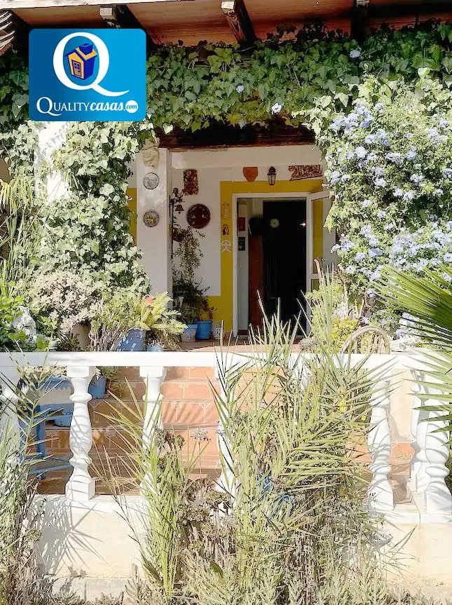 Jardí de Casa o xalet en venda en Elche / Elx amb Aire condicionat, Calefacció i Terrassa
