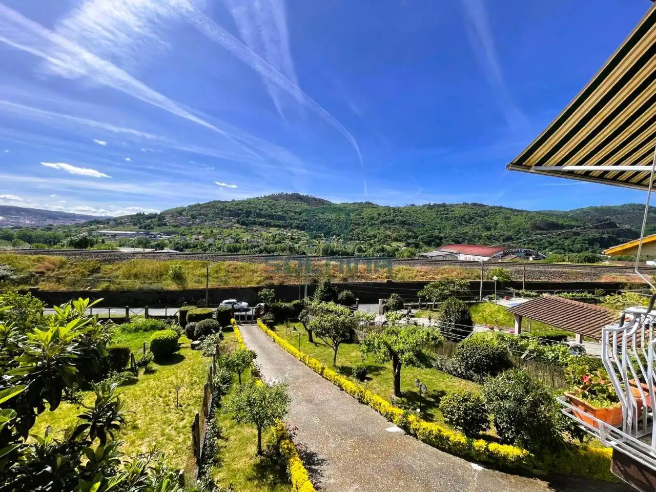 Vista exterior de Casa o chalet en venta en Ourense Capital  con Calefacción, Jardín privado y Terraza