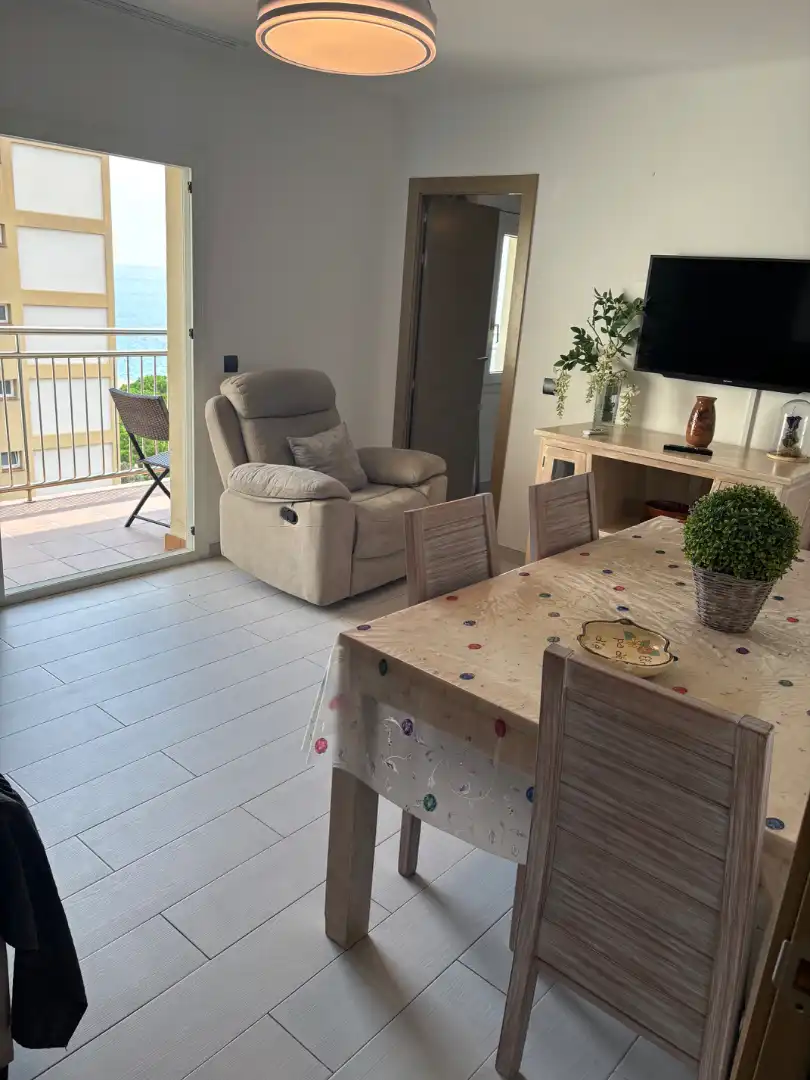 Menjador de Apartament de lloguer en Castell d'Aro, Platja d'Aro i s'Agaró amb Moblat, Rentadora i Balcó