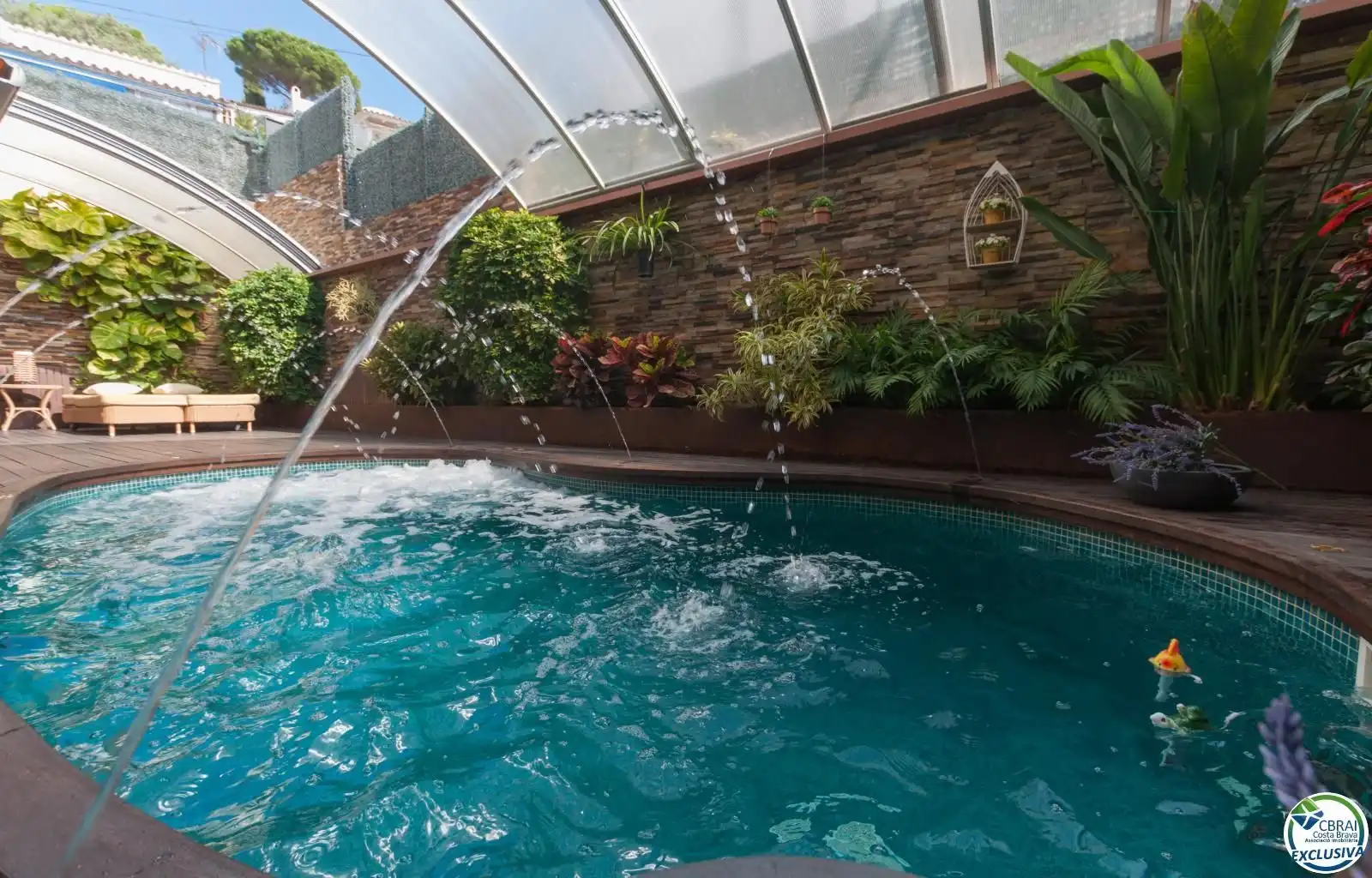 Piscina de Casa o xalet en venda en Roses amb Aire condicionat