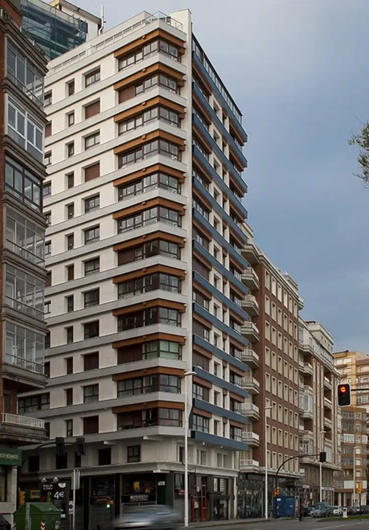 Außenansicht von Wohnung zur Miete in Gijón  mit Heizung und Möbliert