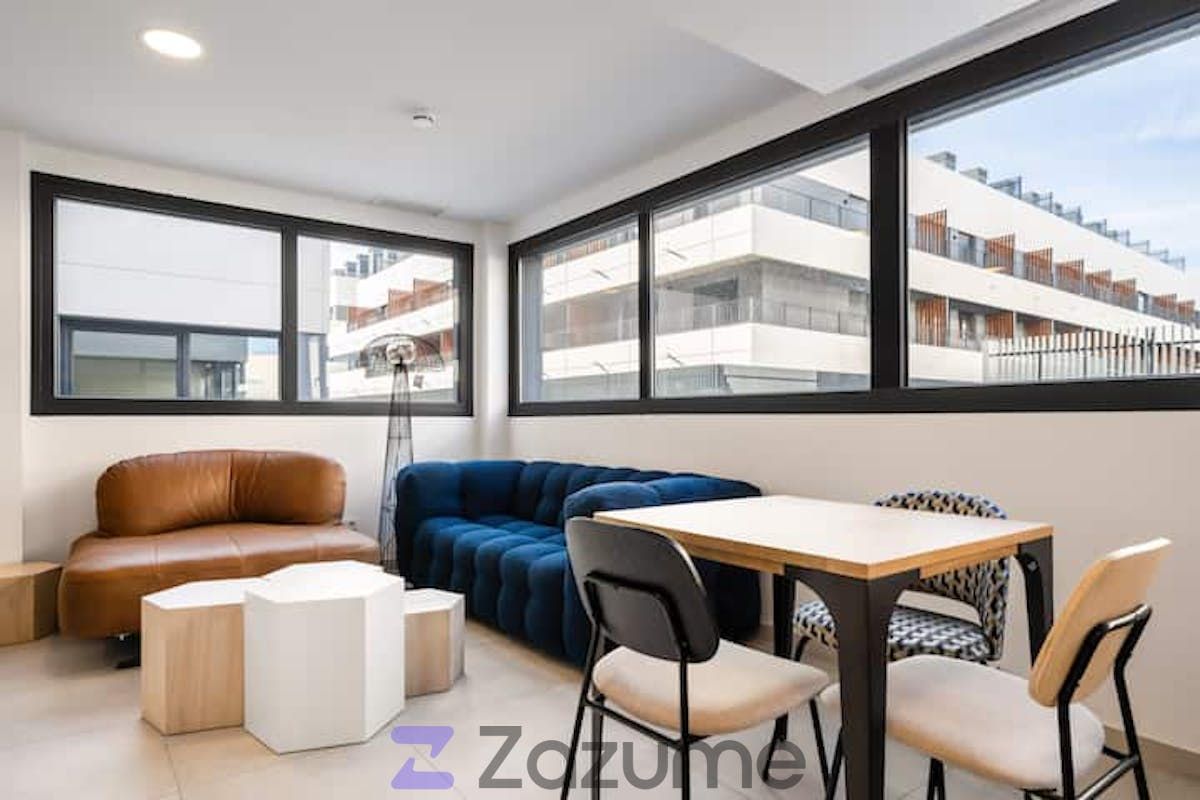 Sala d'estar de Estudi de lloguer en San Sebastián de los Reyes amb Aire condicionat, Calefacció i Jardí privat