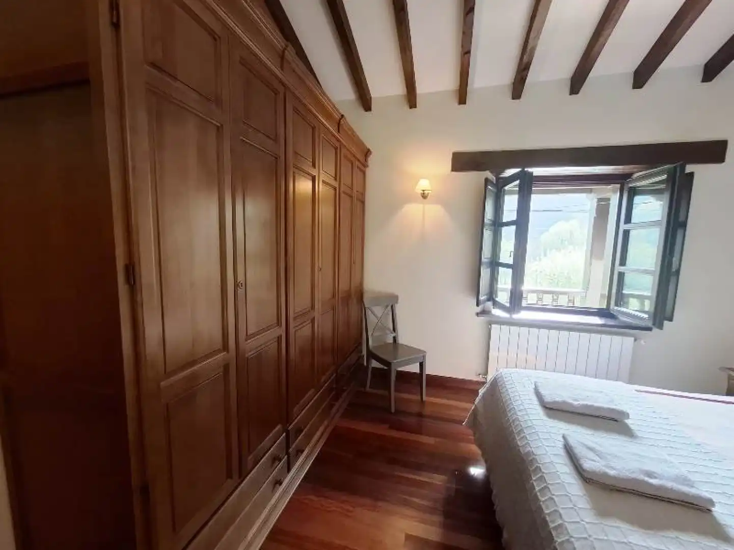 Habitación de Casa o chalet en venta en Los Tojos  con Calefacción y Trastero