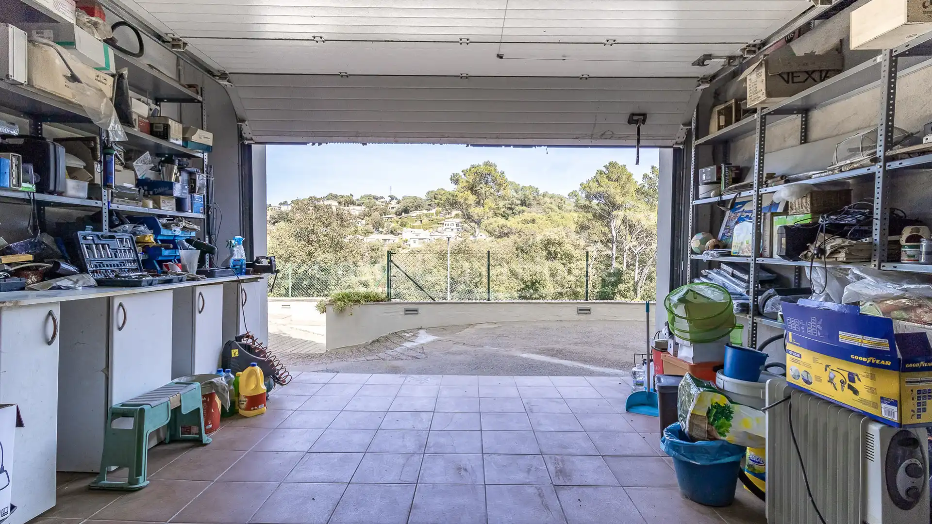 Casa con piscina en venta en Carrer de Joaquim Ruyra, imagen 36