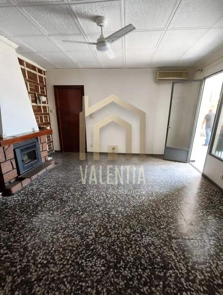 Haus oder Chalet zum Verkauf in Llombai mit Heizung, Privatgarten und Terrasse