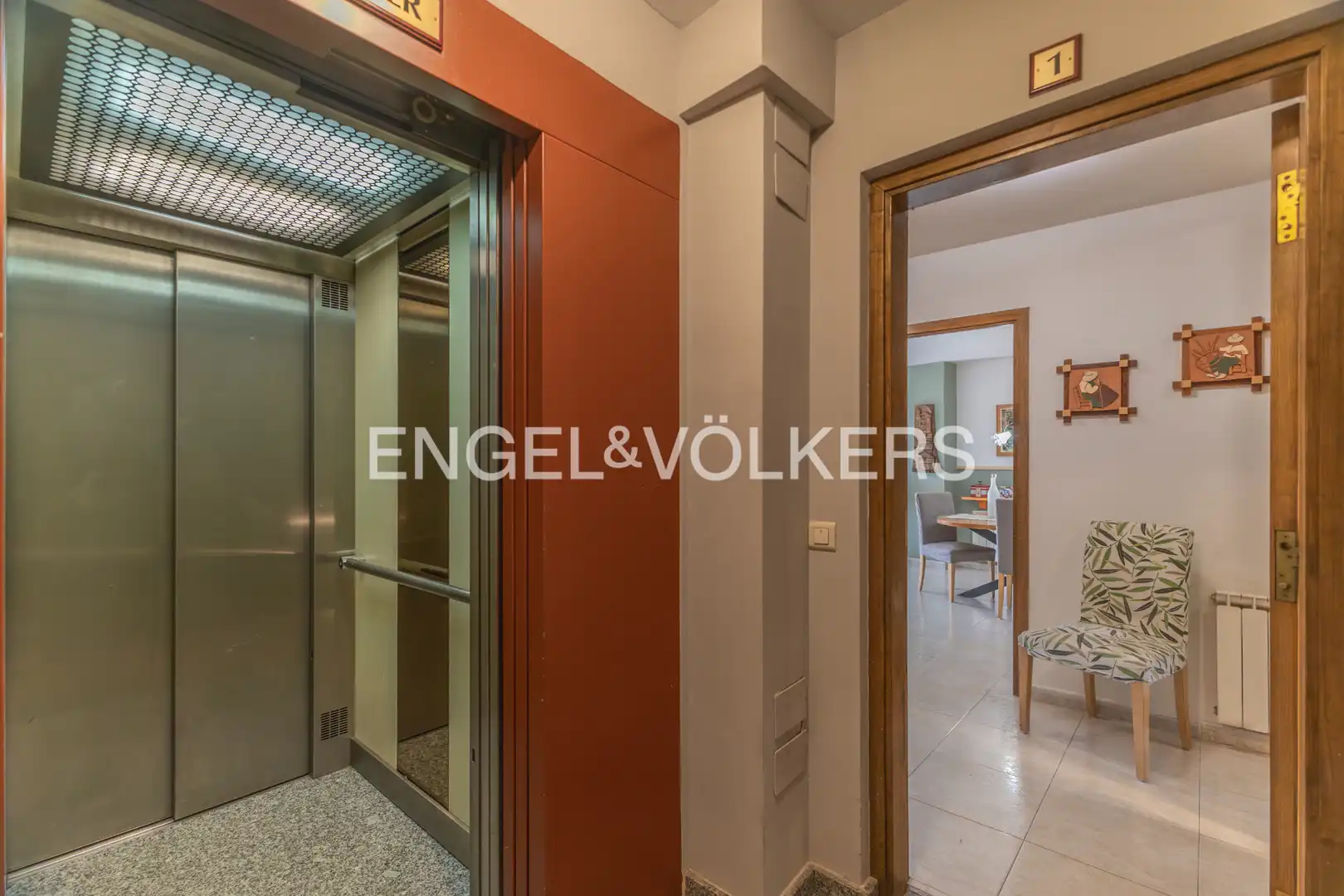 Mini appartamento con terrazza in vendita a Carrer Alfons I 42, imagen 16