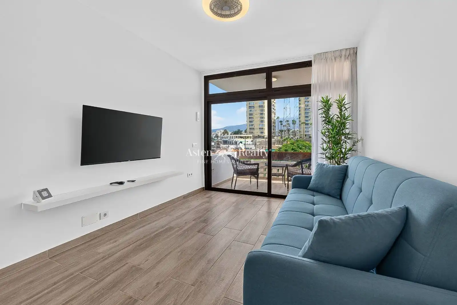 Living room of Flat for sale in Arona  with Terrace, Swimming Pool and Furnished