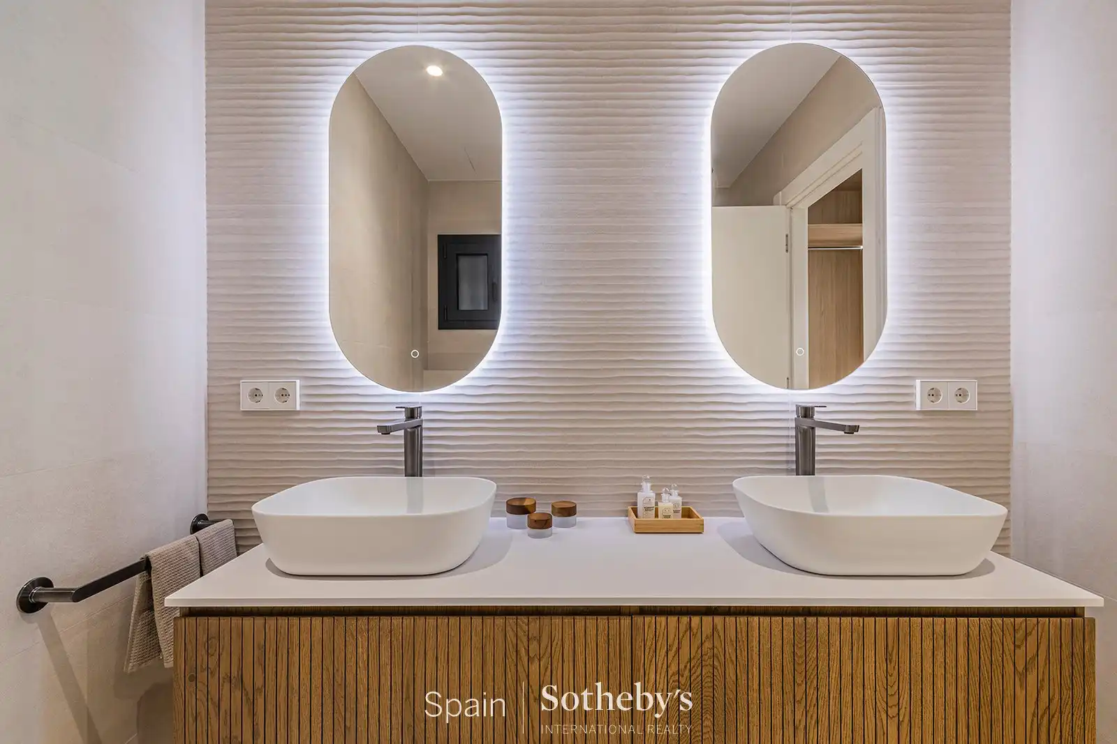 Apartment with lift for sale in Carrer de Muntaner 371, imagen 35