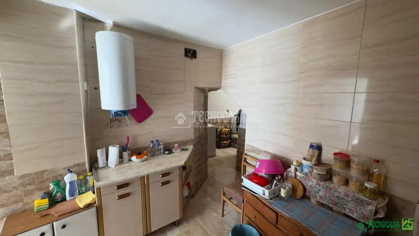 Cocina de Casa adosada en venta en Puebla de Almenara con Calefacción y Amueblado