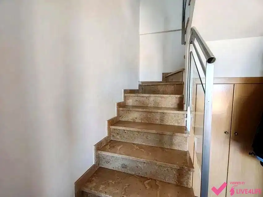 Wohnung zur Miete in Valencia mit Klimaanlage, Terrasse und Möbliert