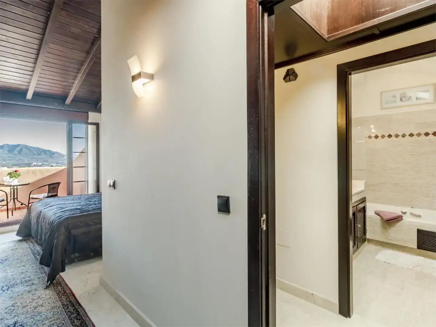 Wohnung zur Miete in Ojén mit Klimaanlage, Schwimmbad und Balkon