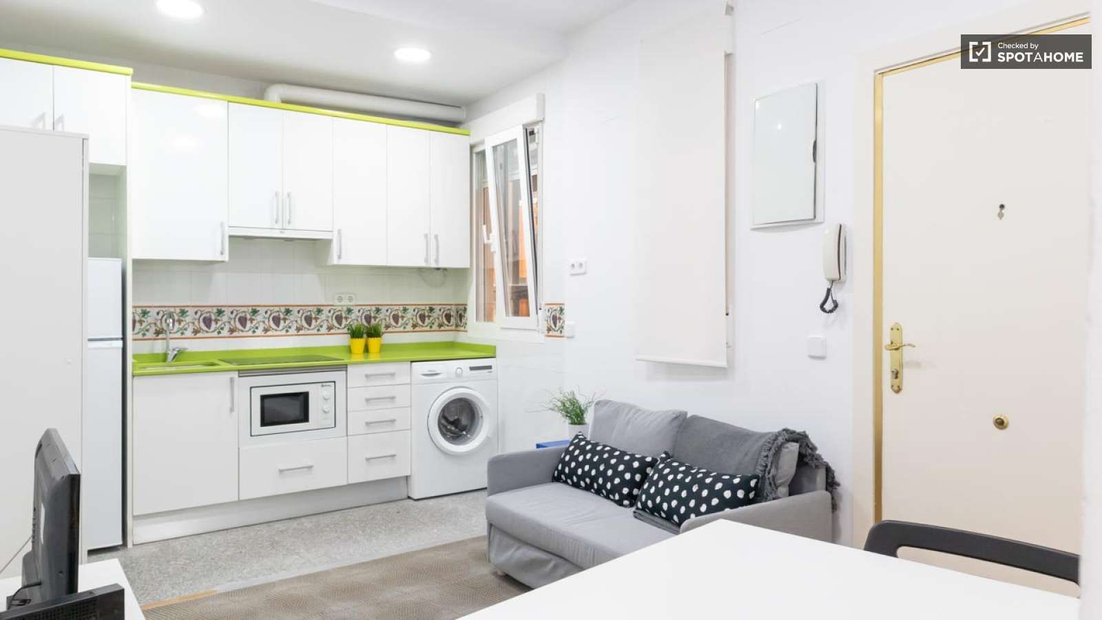 Vista exterior de Apartamento para compartir en  Madrid Capital con Aire acondicionado, Calefacción y Terraza