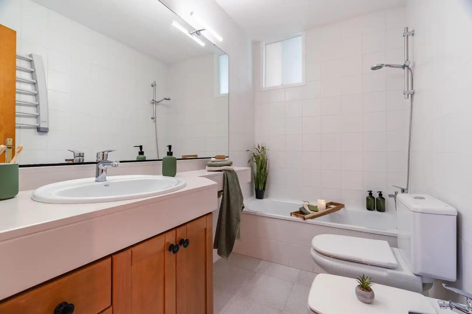 Bathroom of Houses for sale in Altafulla  with Air Conditioner, Heating and Private garden