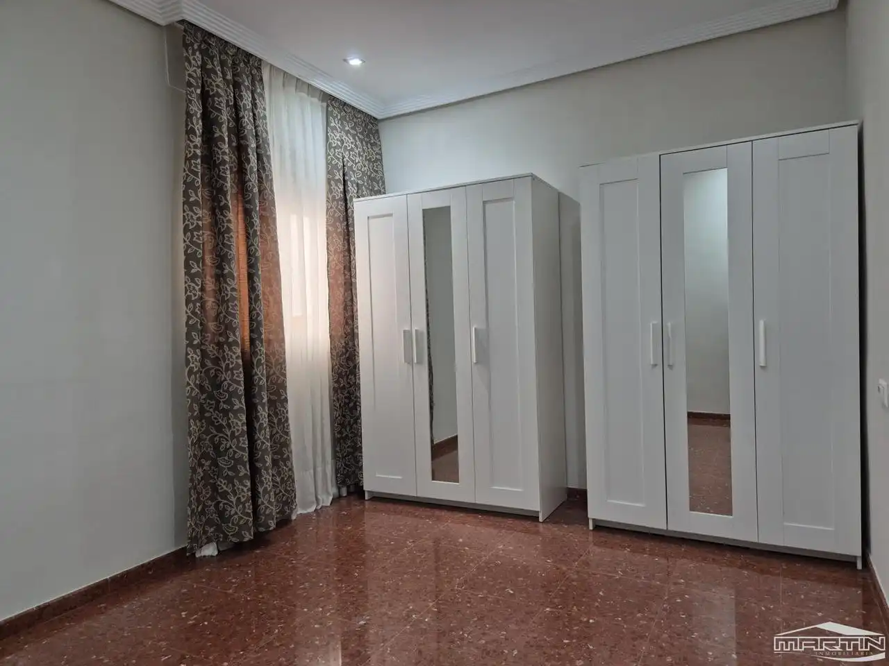 Habitación de Planta baja en venta en Lucena con Aire acondicionado, Terraza y Trastero