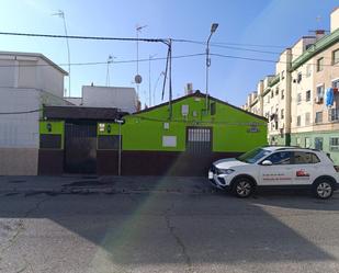 Exterior view of Single-family semi-detached for sale in  Sevilla Capital  with Air Conditioner and Heating