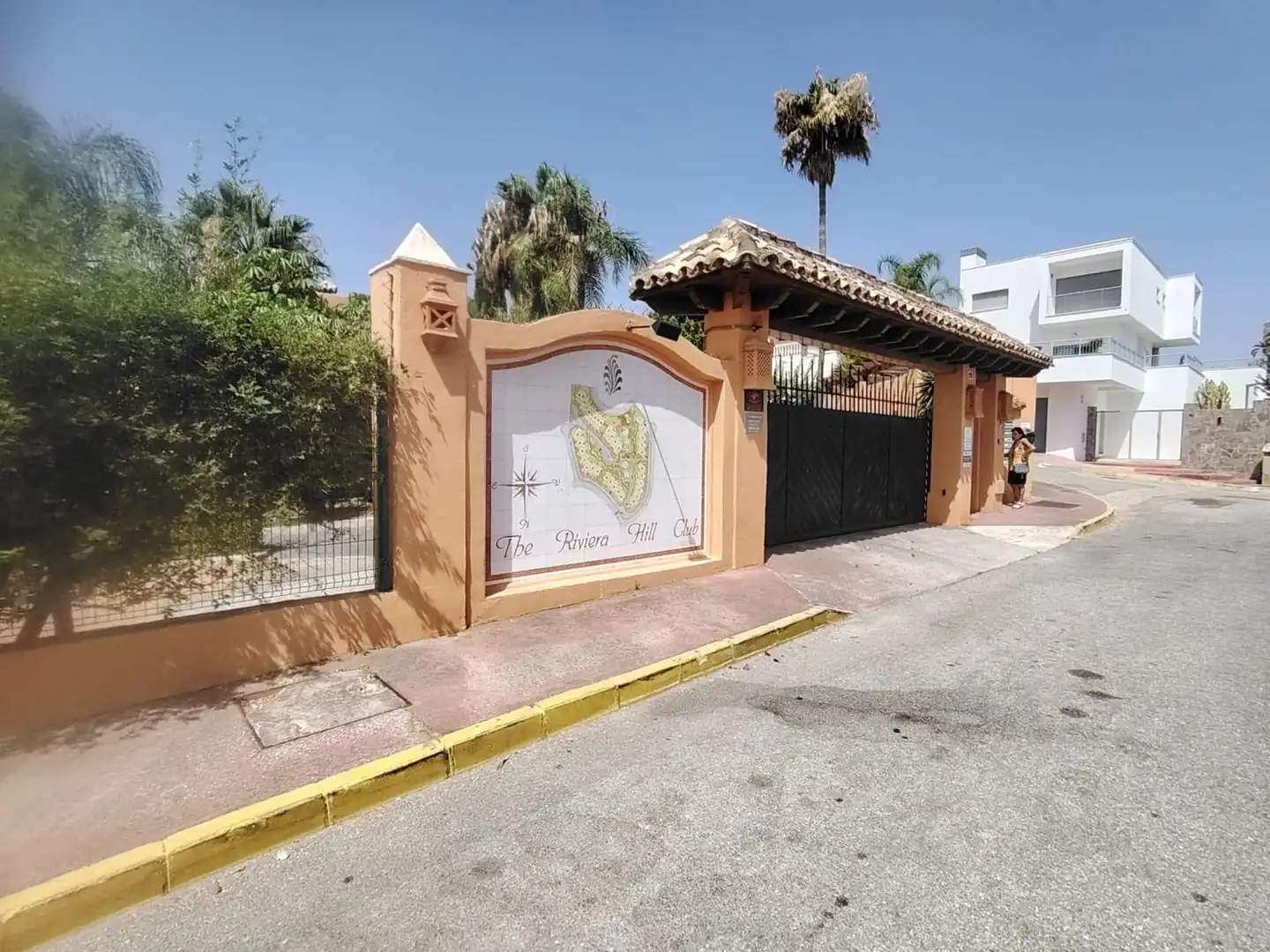 Vista exterior de Casa o xalet en venda en Mijas amb Calefacció, Jardí privat i Terrassa
