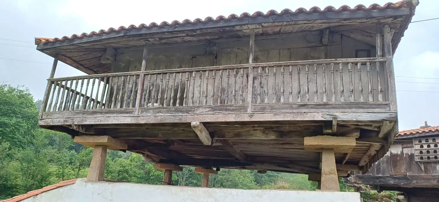 Außenansicht von Residential zum Verkauf in Illas