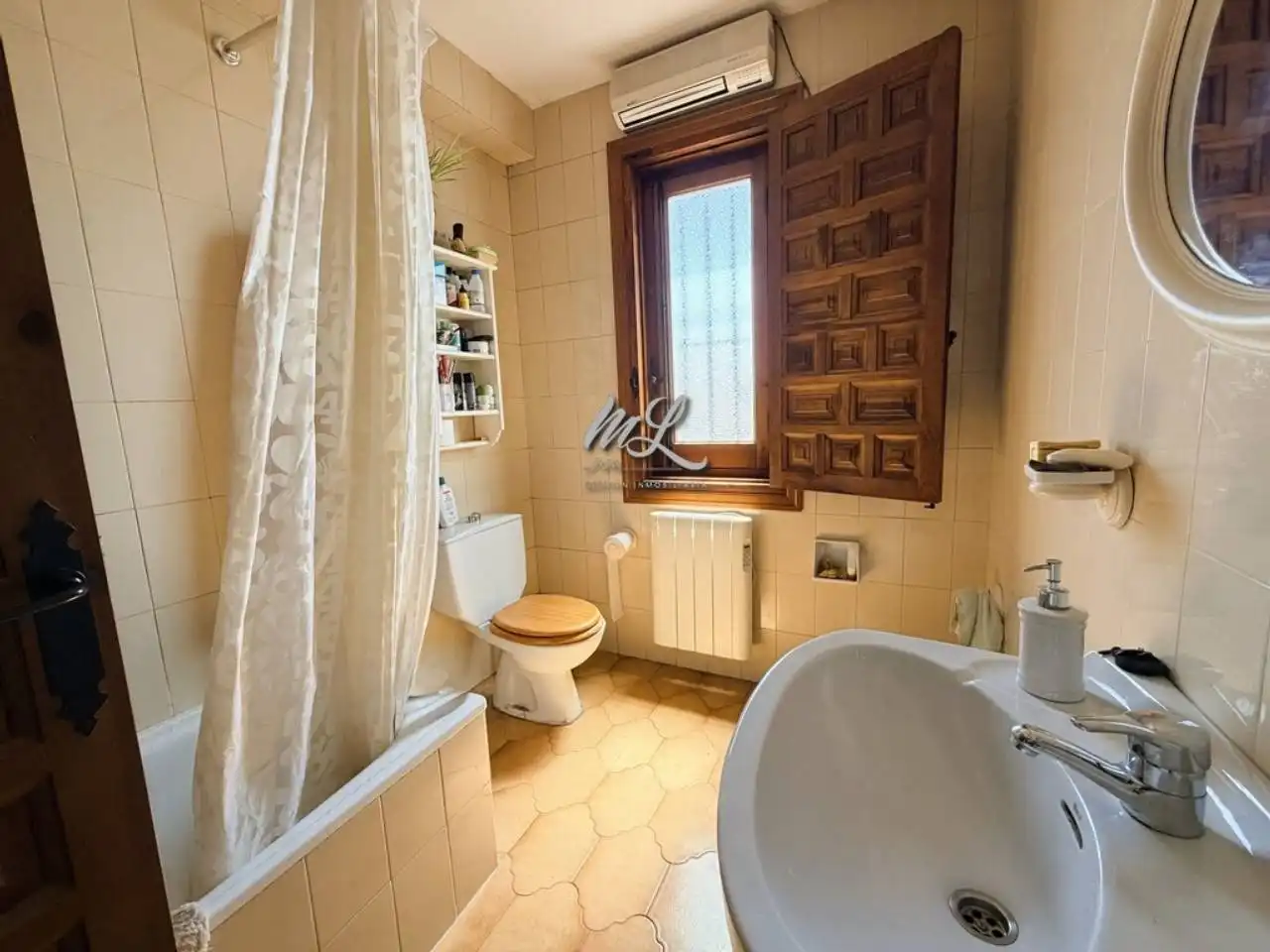 Baño de Casa o chalet en venta en Olías del Rey con Calefacción, Jardín privado y Terraza