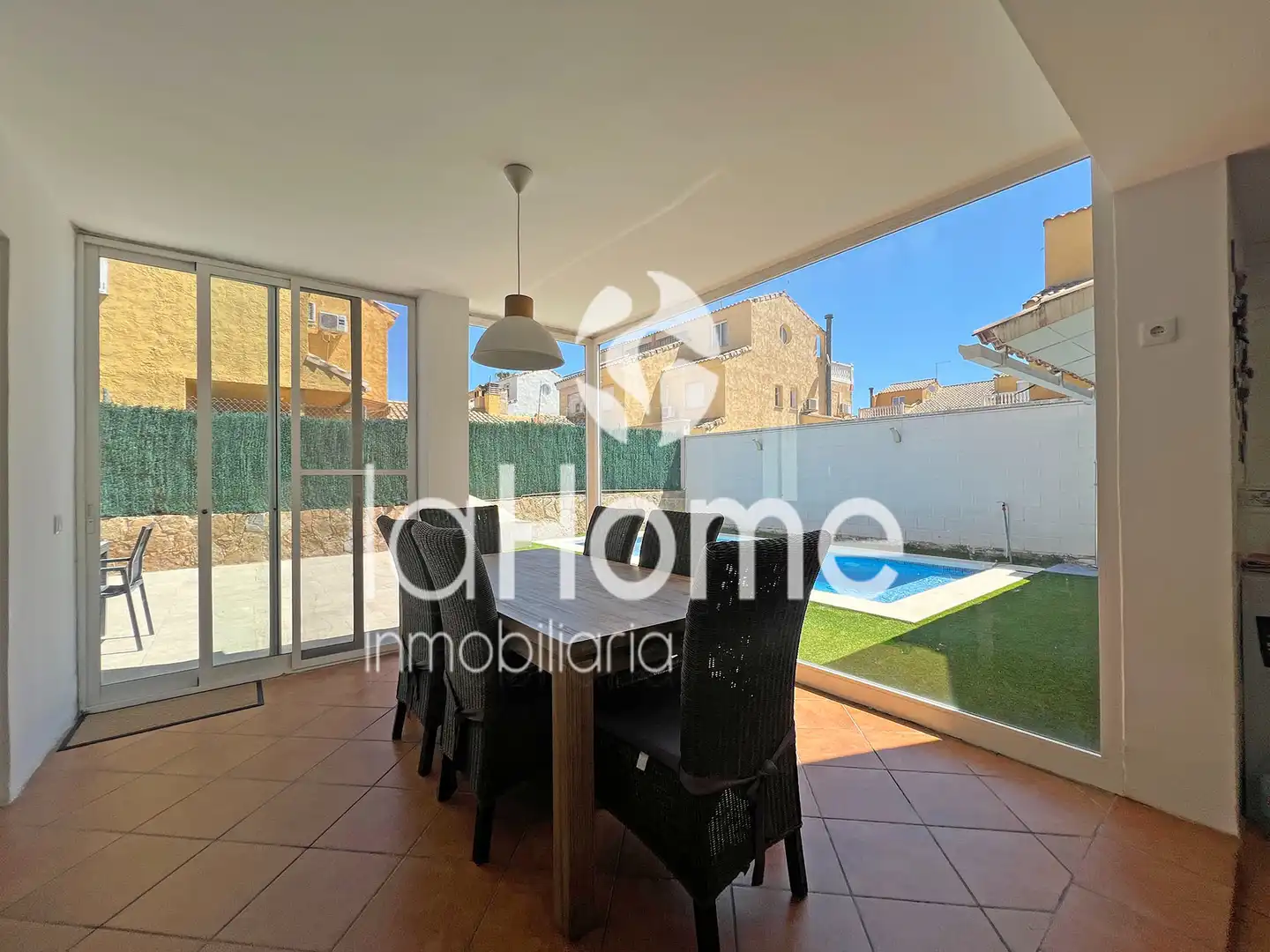 Garden of Houses for sale in La Pobla de Vallbona  with Air Conditioner, Heating and Private garden