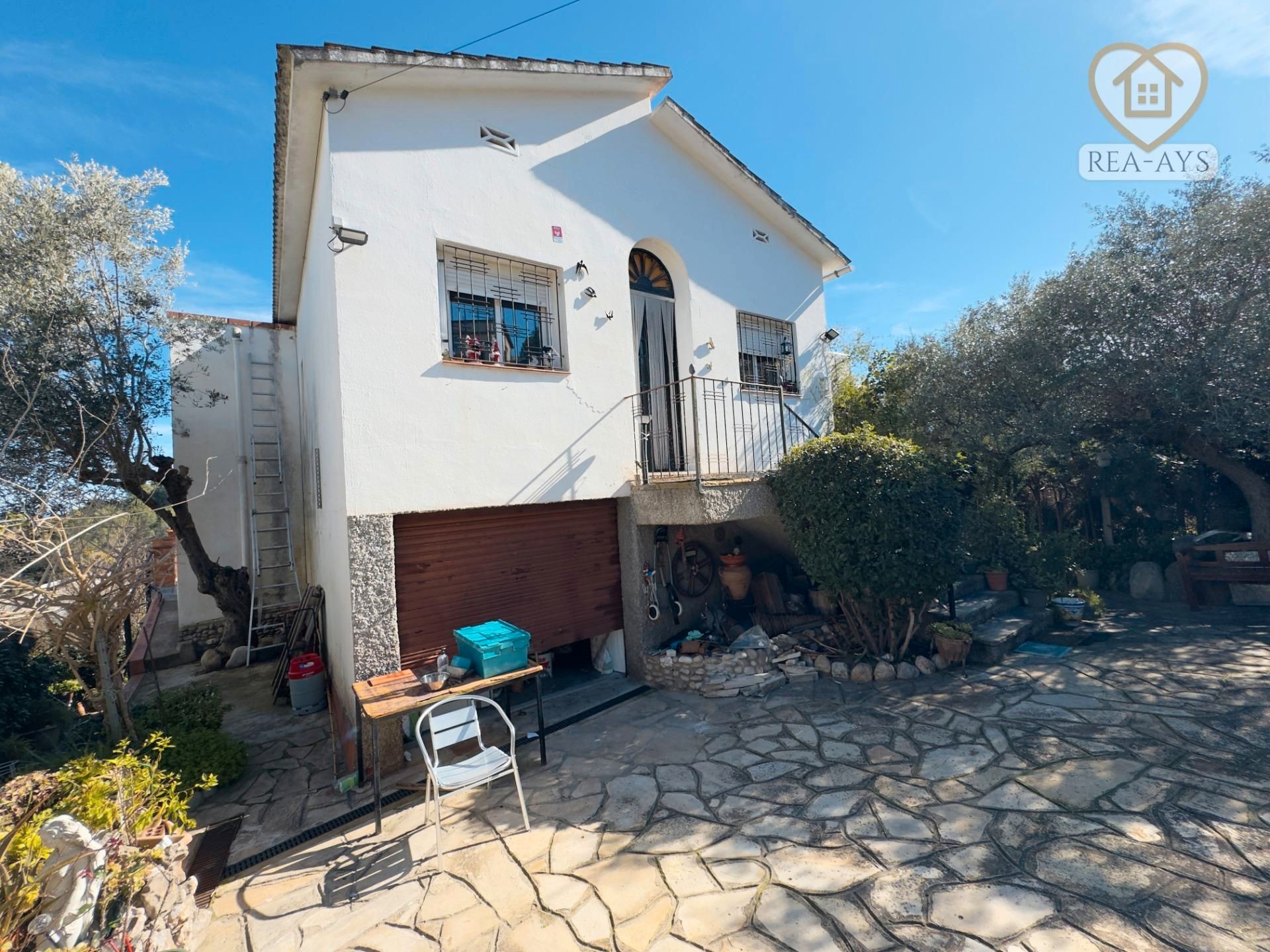 Exterior view of House or chalet for sale in Sant Esteve Sesrovires  with Air Conditioner, Heating and Private garden