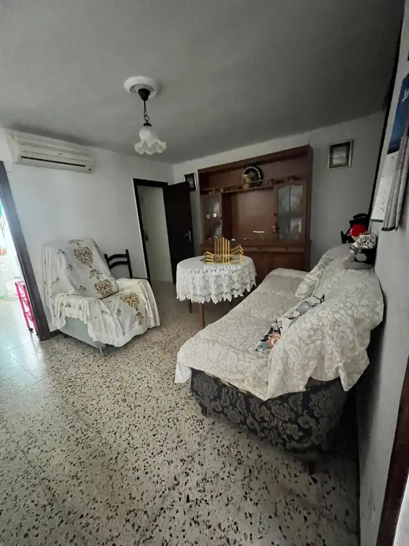 Sala d'estar de Casa o xalet en venda en Alcalá de Guadaira amb Terrassa i Traster