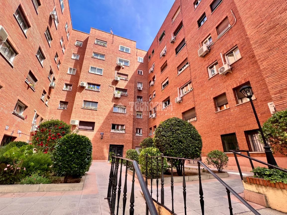 Exterior view of Flat for sale in  Madrid Capital