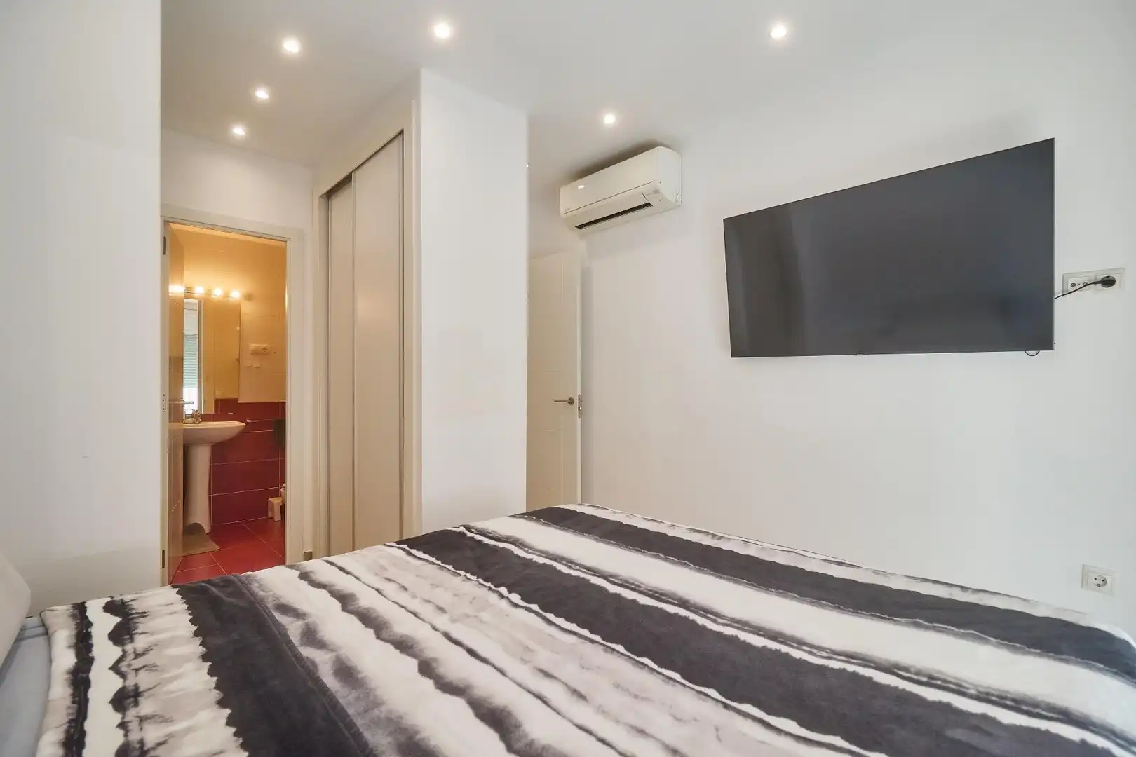 Apartament amb terrassa en venda a Puerto Deportivo, imagen 25