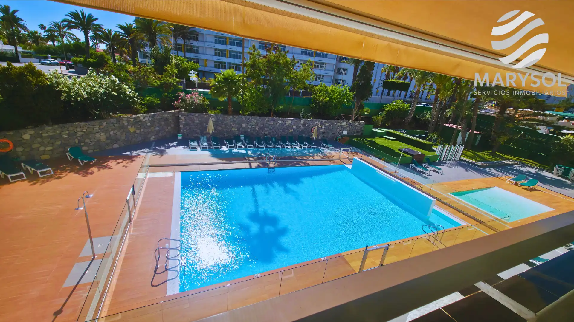 Piscina de Apartament en venda en San Bartolomé de Tirajana amb Terrassa, Moblat i Microones