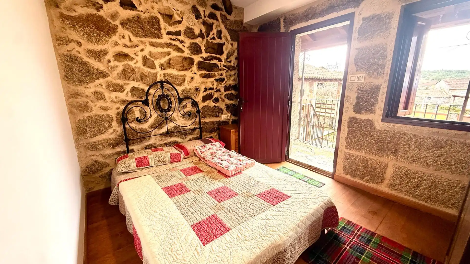 Dormitori de Finca rústica en venda en A Merca   amb Jardí privat, Terrassa i Traster