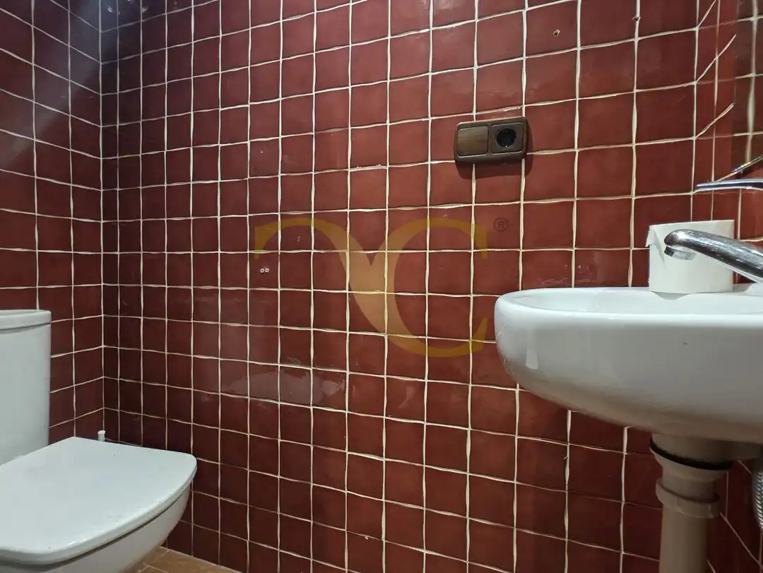 Bathroom of Commercial properties for rent in Llanes  with Air Conditioner