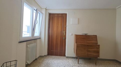 Foto 2 de Piso de alquiler en Italia, Carmelitas, Salamanca Capital