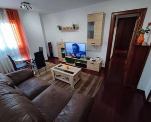 Living room of Flat to rent in Redondela  with Heating and Storage room