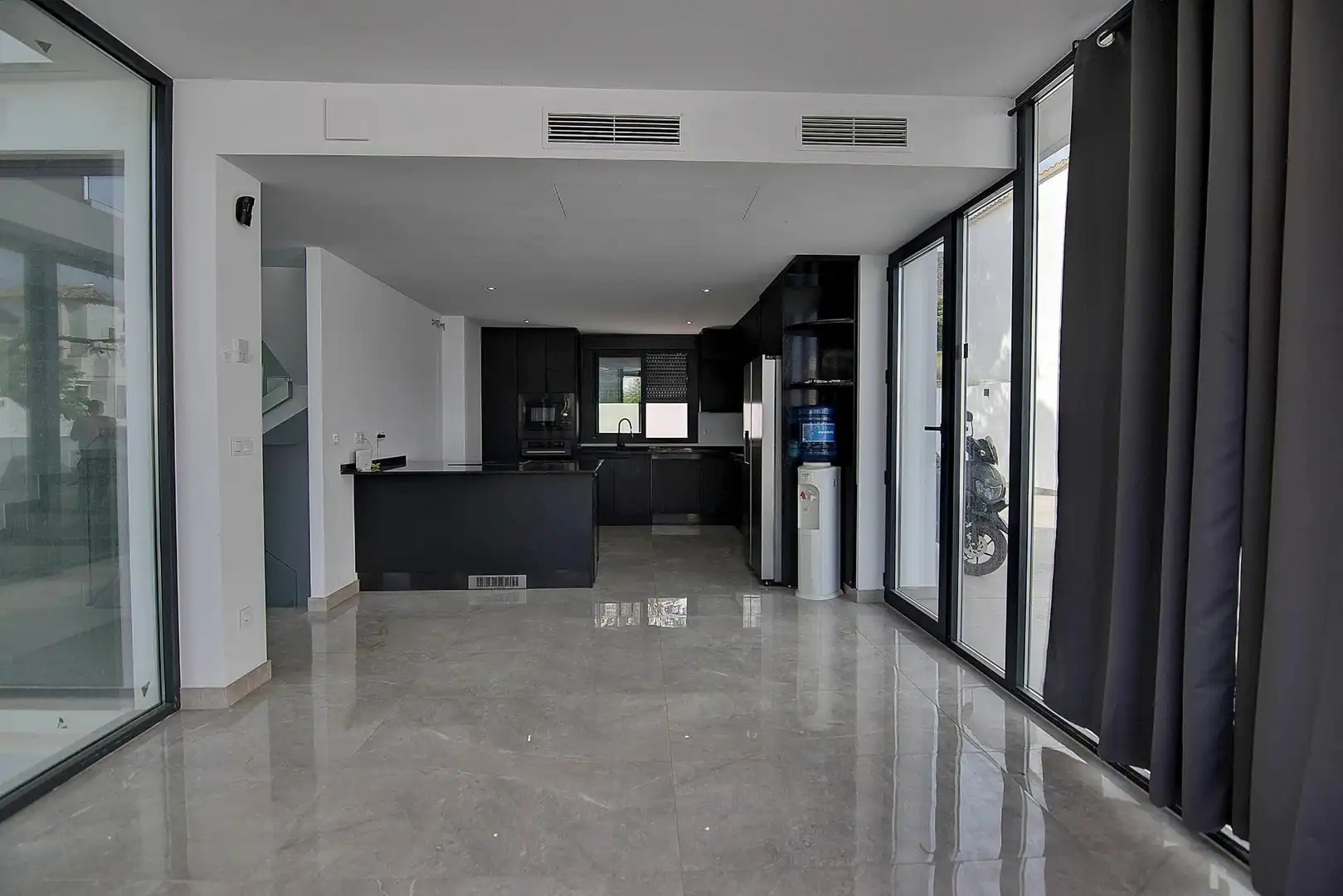 Villa con piscina in vendita a Golf Bahía, imagen 33