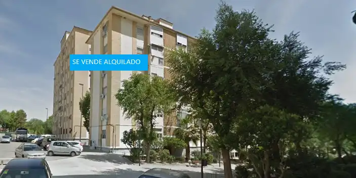 Piso con ascensor en venta en El Valle - Universidad