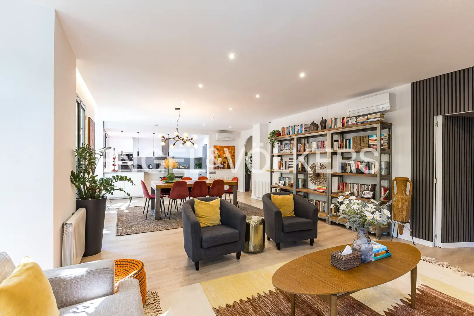 Living room of Flat for rent in Barcelona  with Air Conditioner, Heating and Private garden