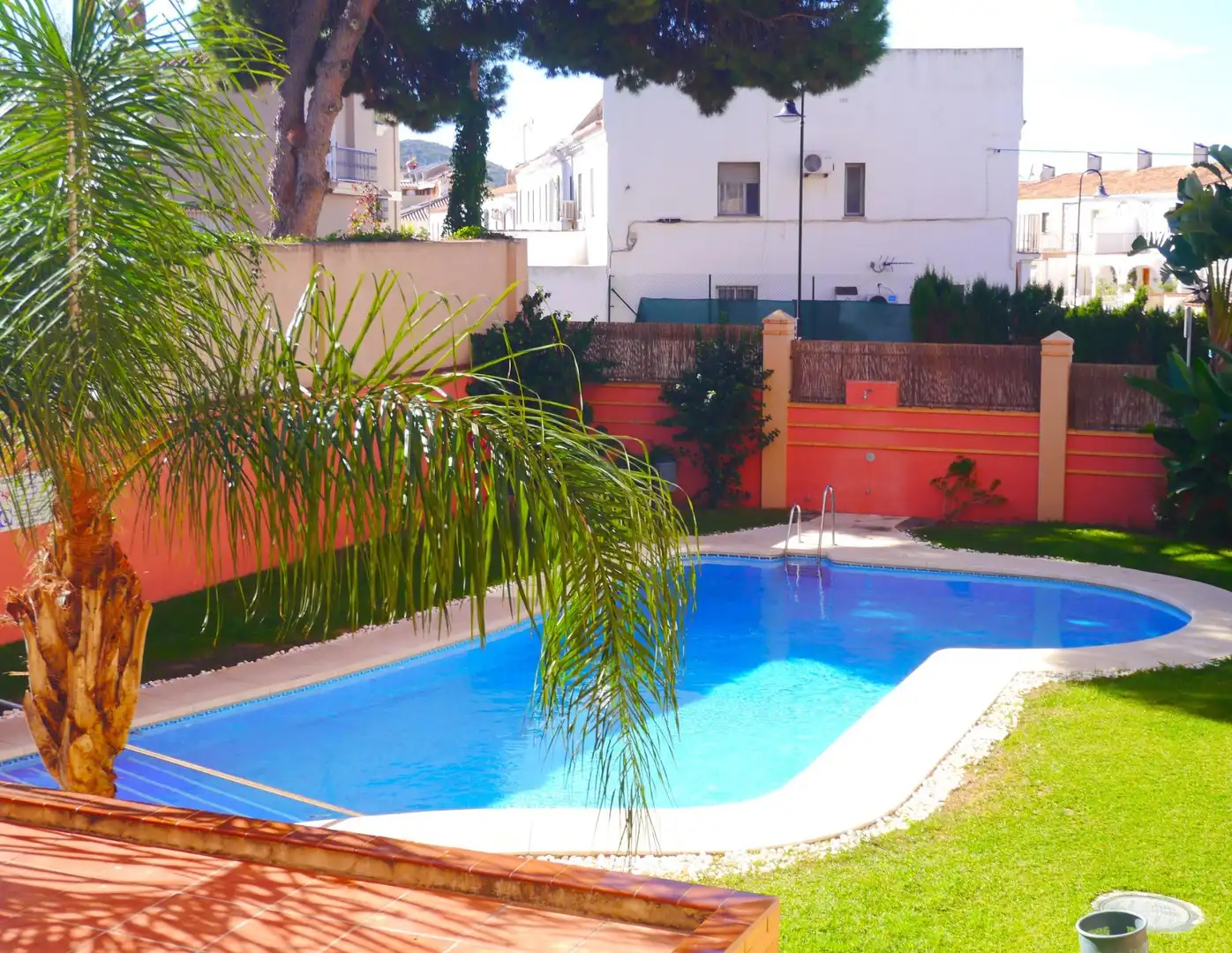 Piscina de Apartamento en venta en Fuengirola con Aire acondicionado, Calefacción y Jardín privado