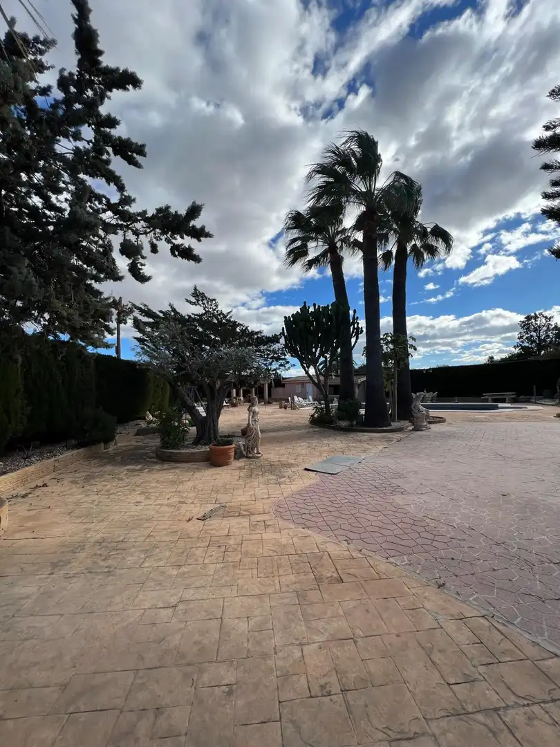 Garden of Houses for sale in Elche / Elx  with Heating, Terrace and Storage room