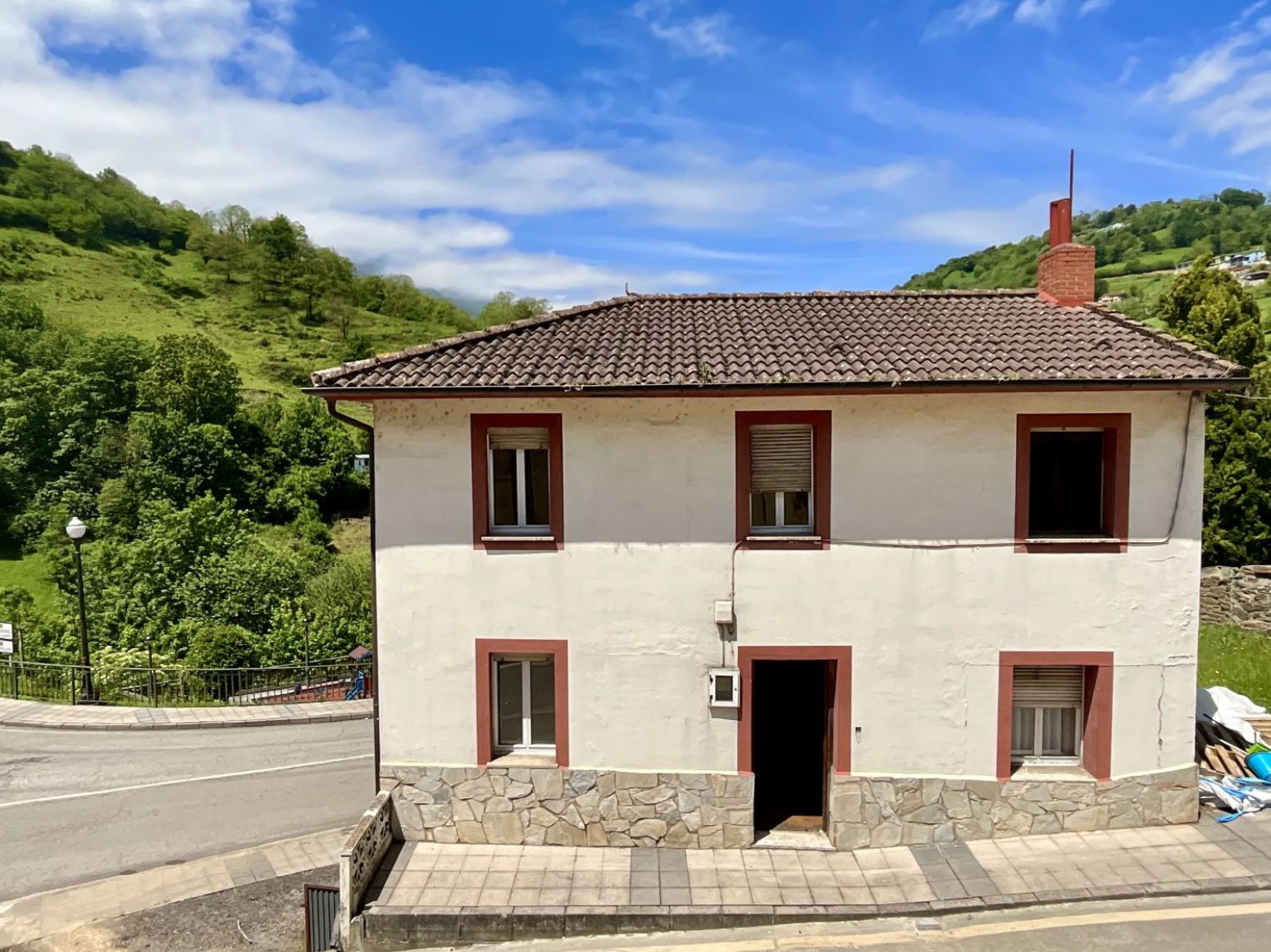 Casa o xalet en venda a Riosa - Avenida De La Constitución, 1, Riosa