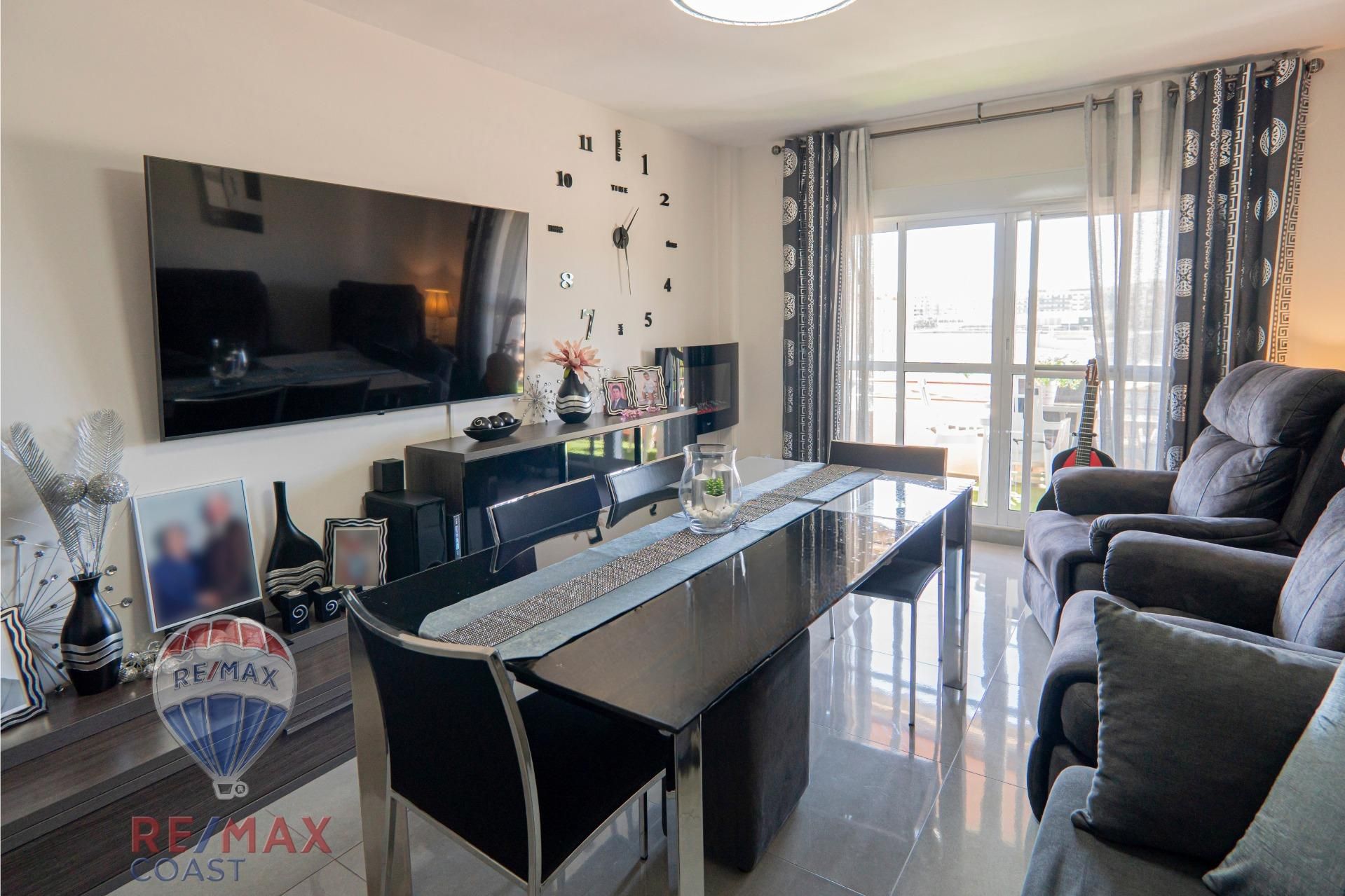 Sala d'estar de Pis en venda en Vélez-Málaga amb Aire condicionat, Calefacció i Jardí privat