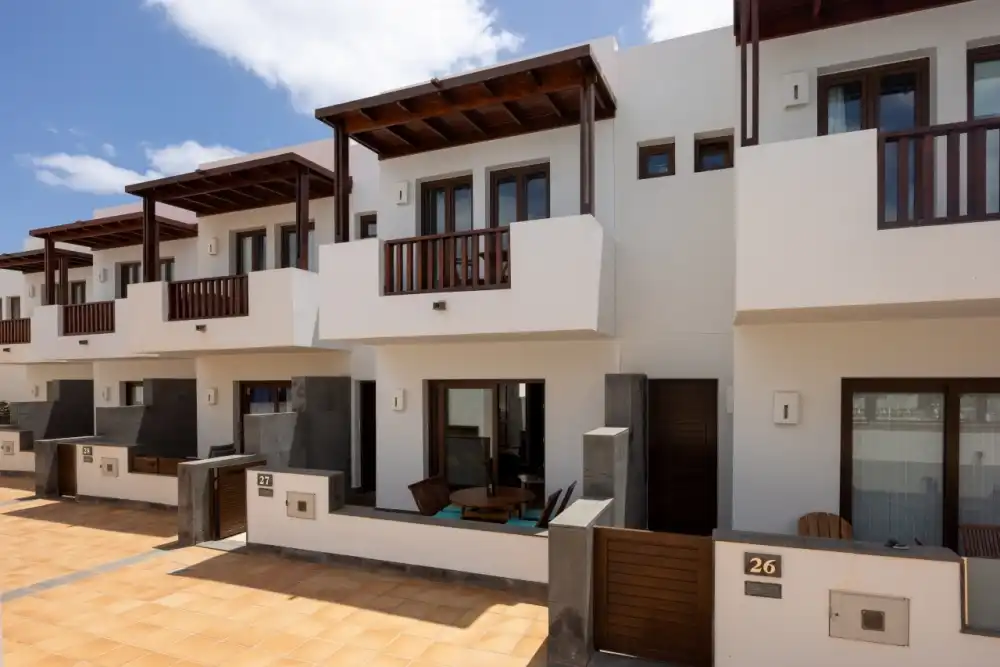 Vista exterior de Casa o xalet en venda en Yaiza amb Terrassa