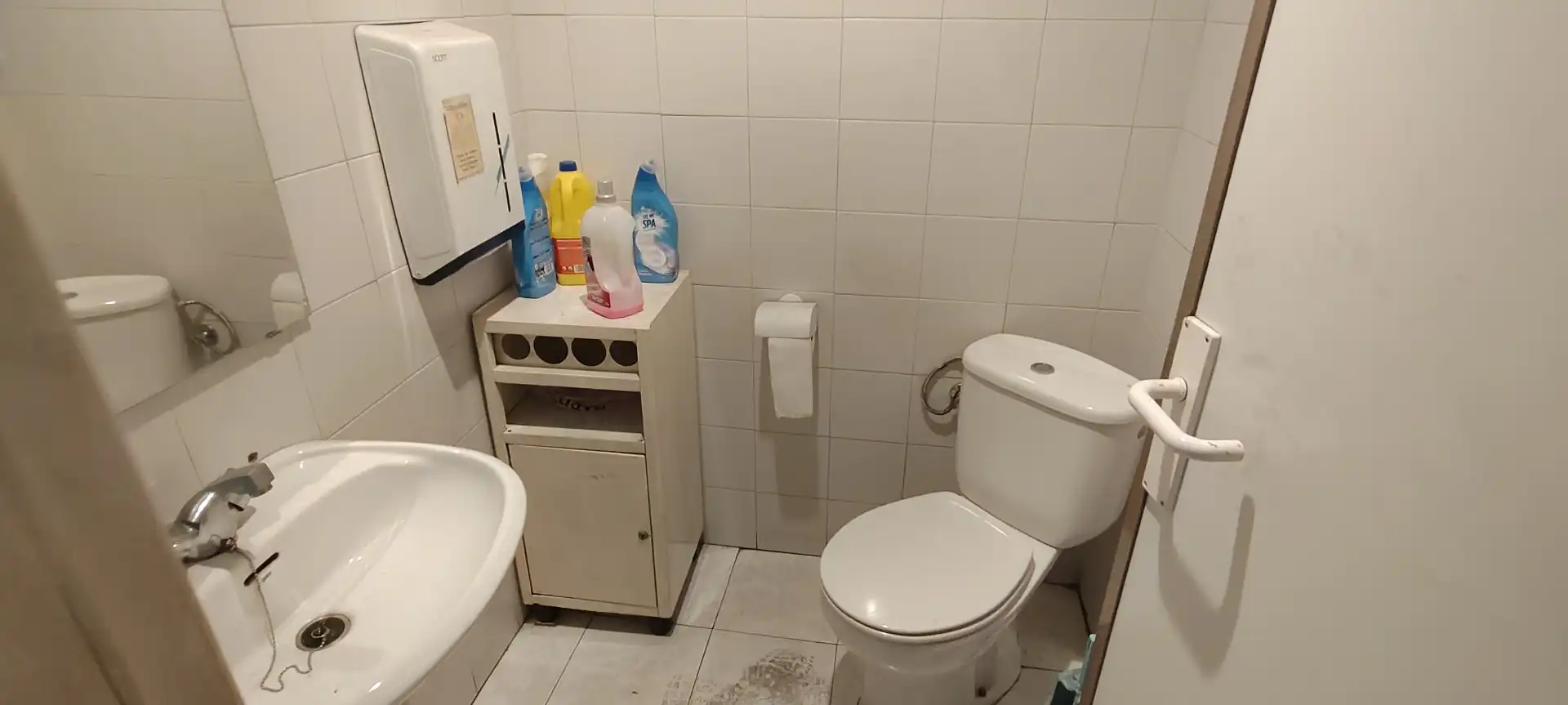 Baño de Nave industrial en venta en Valle de Elorz / Elortzibar