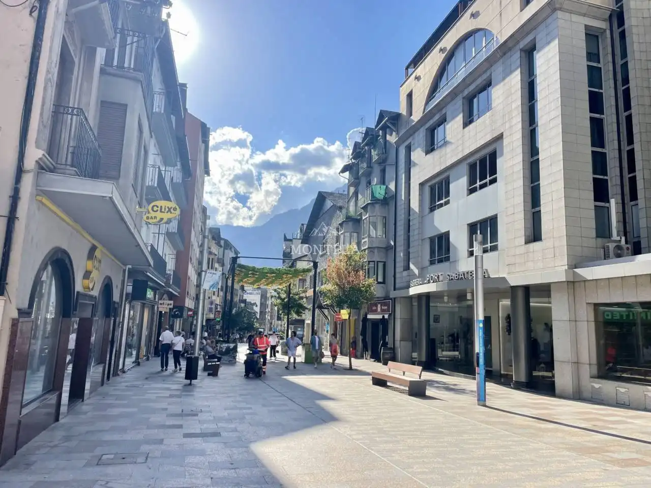 Local comercial de lloguer a Les Escaldes, imagen 2