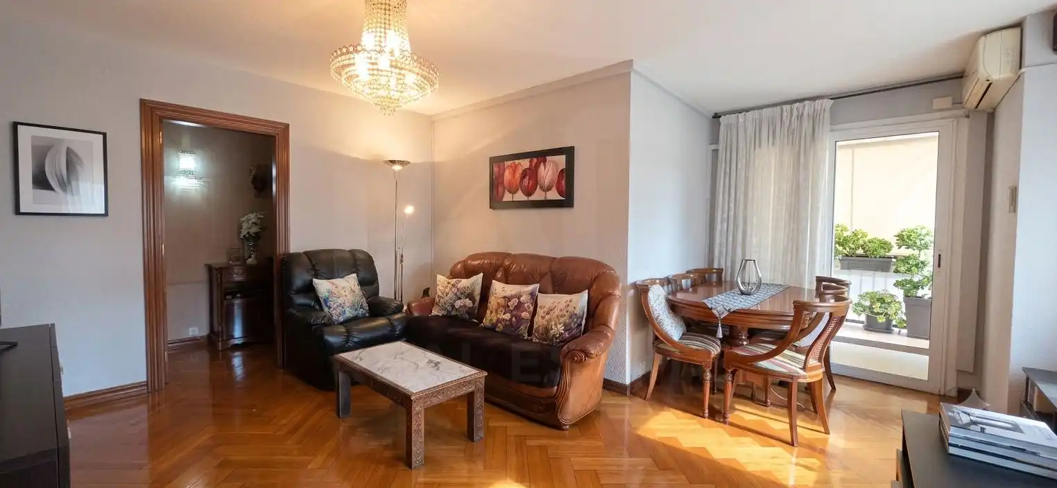 Living room of Flat for sale in Barcelona  with Air Conditioner and Heating