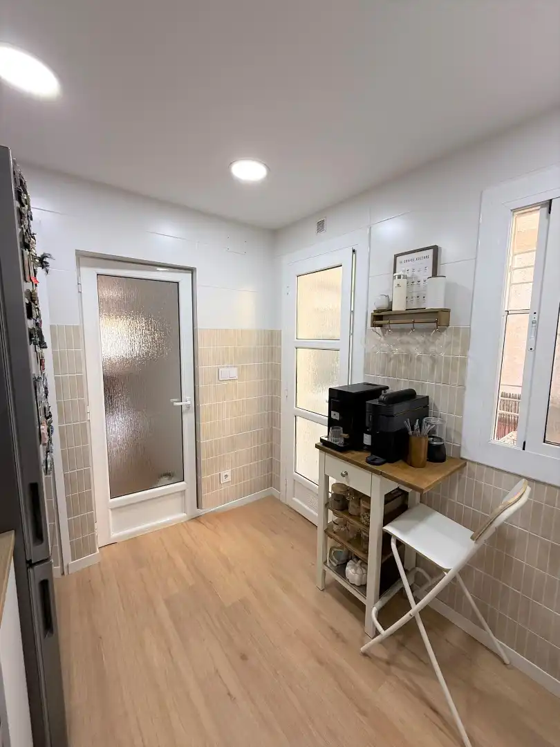 Küche von Wohnung zum Verkauf in Mataró mit Klimaanlage, Heizung und Terrasse